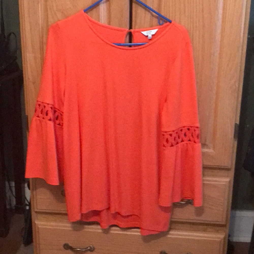 Beautiful and flattering top.